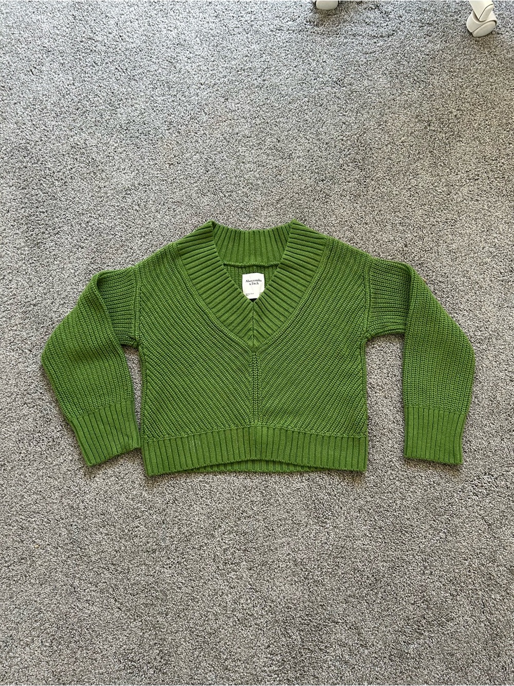 Abercrombie Green V-Neck Sweater - Women